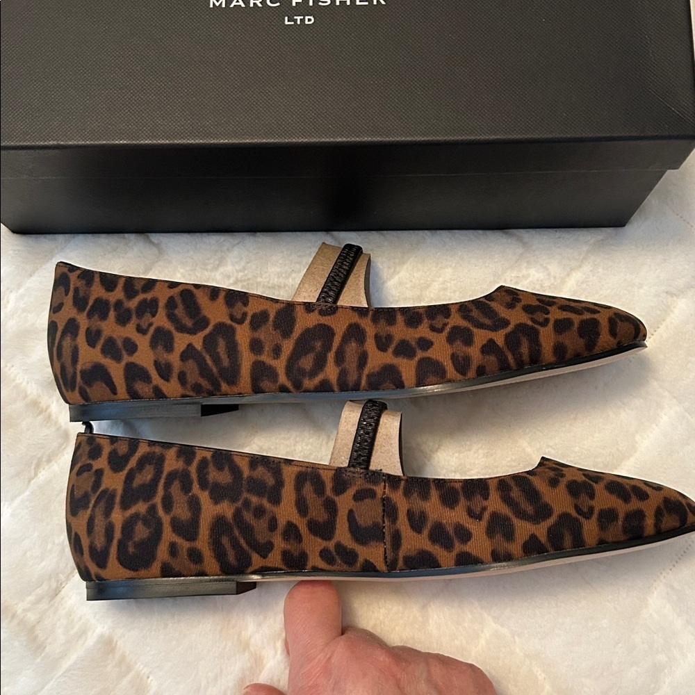 Marc Fisher Urella3 Animal Print Flats size 9M - Picture 3 of 6